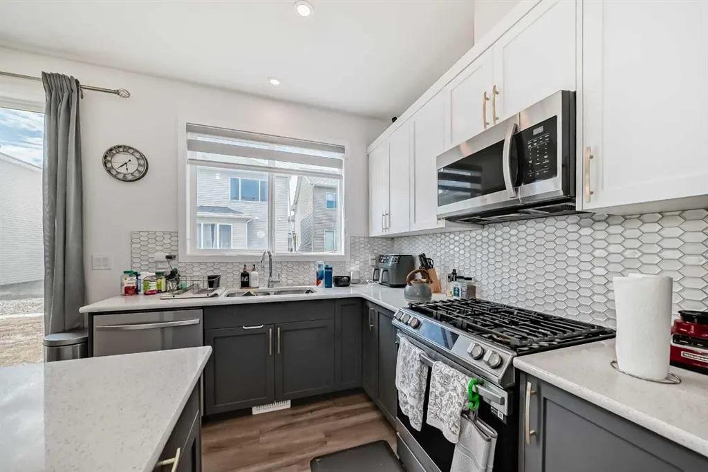 55 Carringwood Grove NW