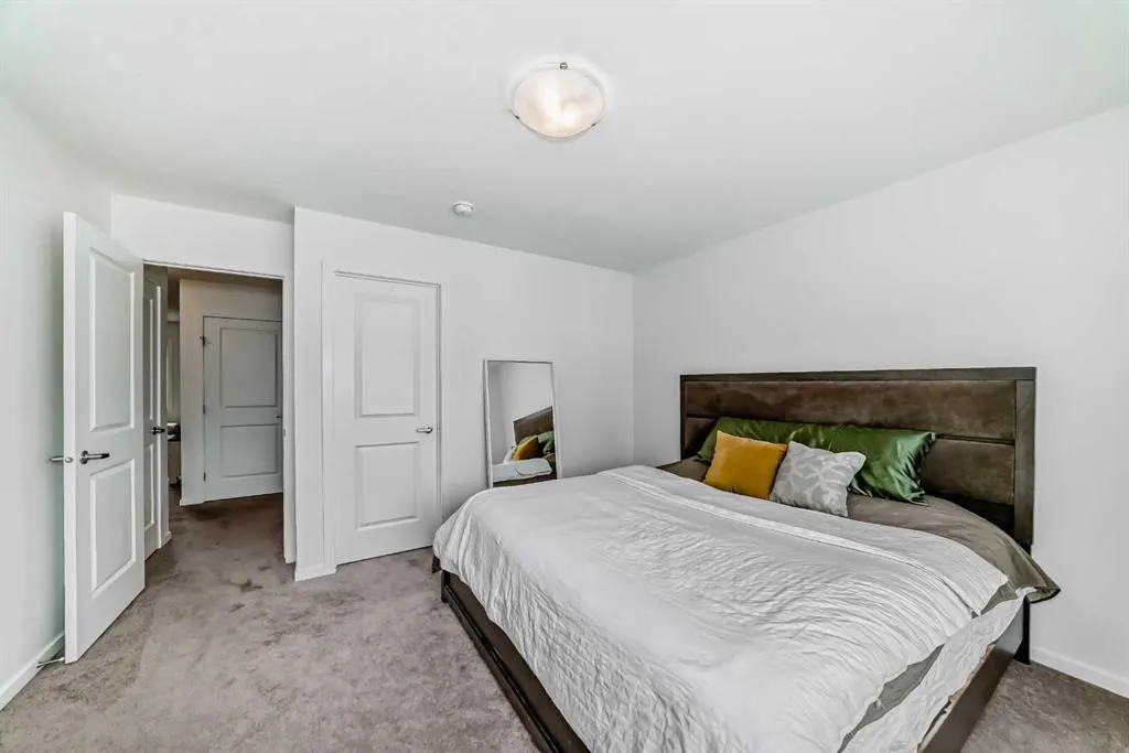 55 Carringwood Grove NW