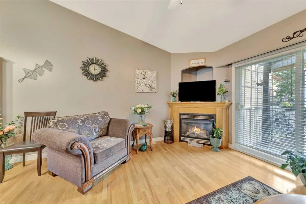2115 52B Avenue, #12