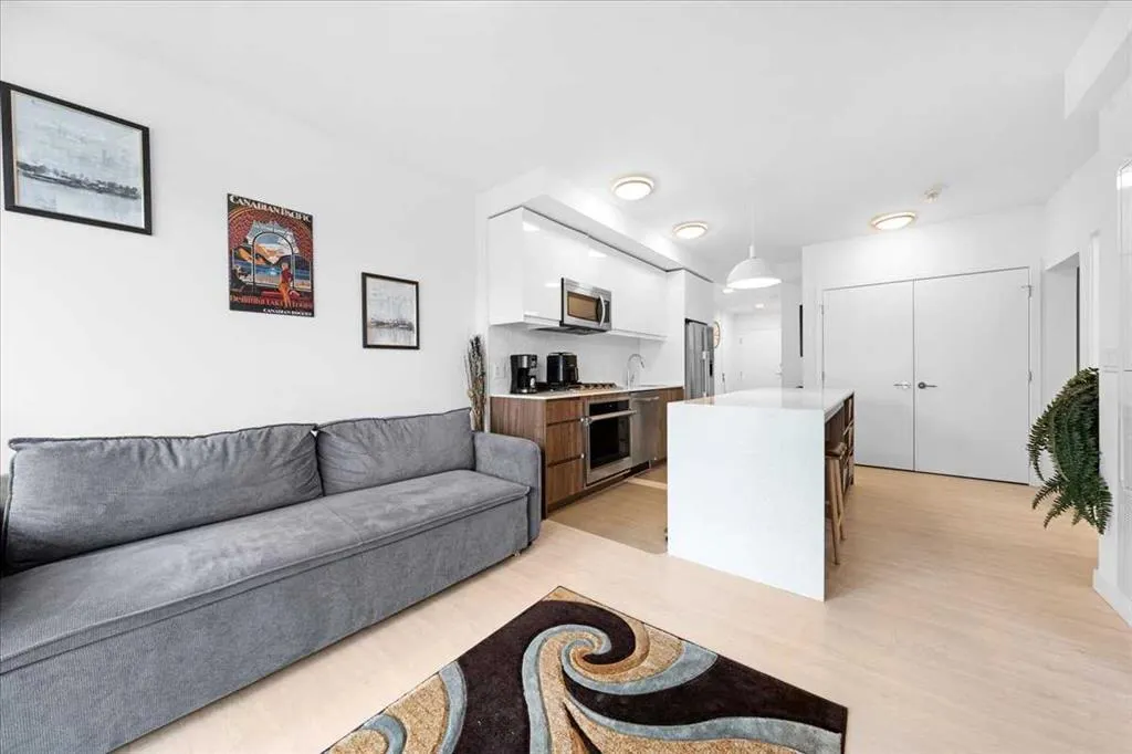 327 9A Street NW, #310