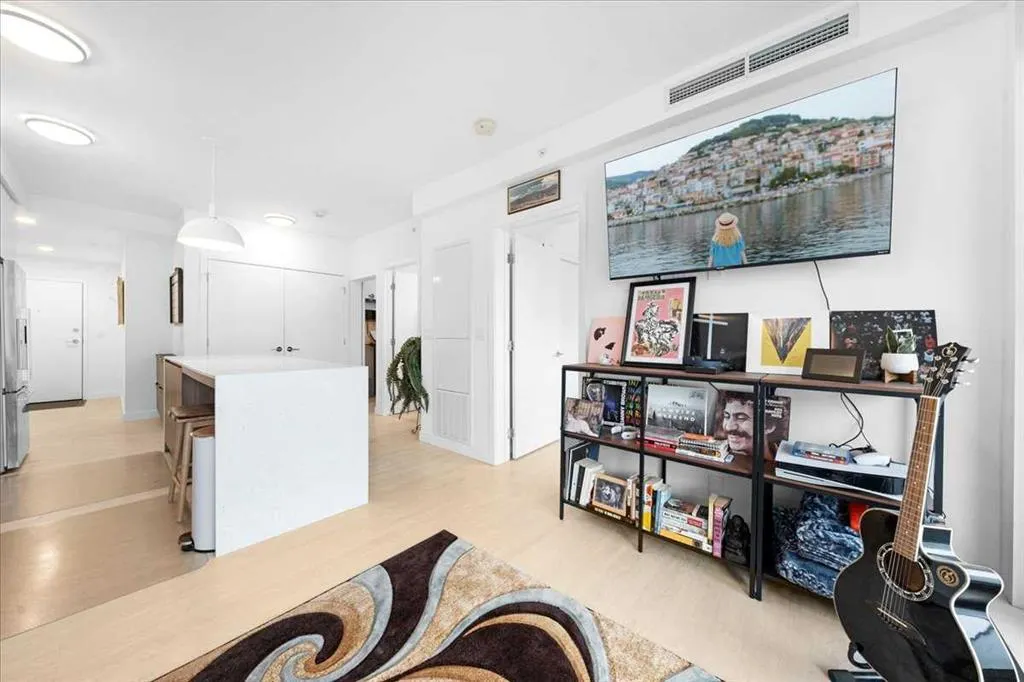 327 9A Street NW, #310