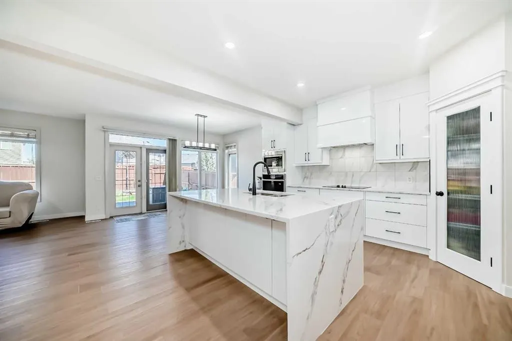 314 Evanston Drive NW