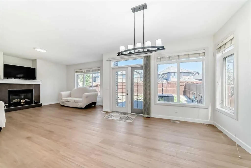 314 Evanston Drive NW