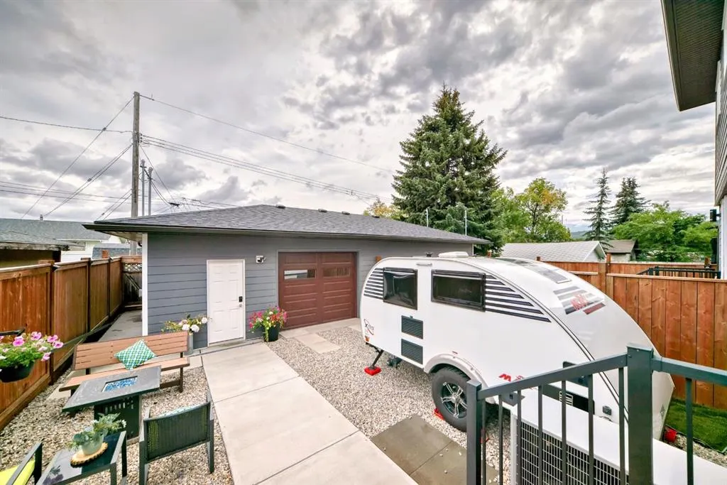 4654 84 Street NW
