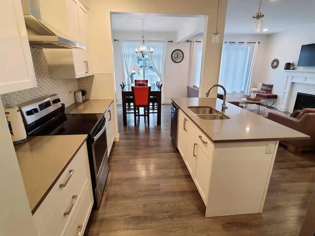 337 Bayview Way SW