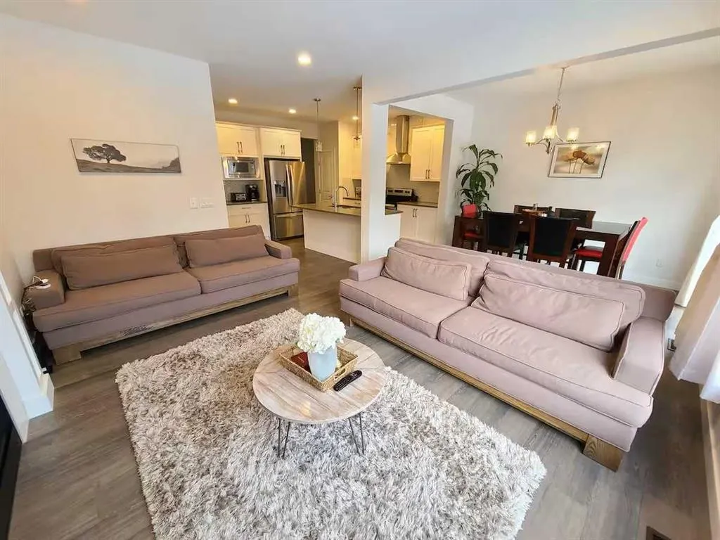 337 Bayview Way SW