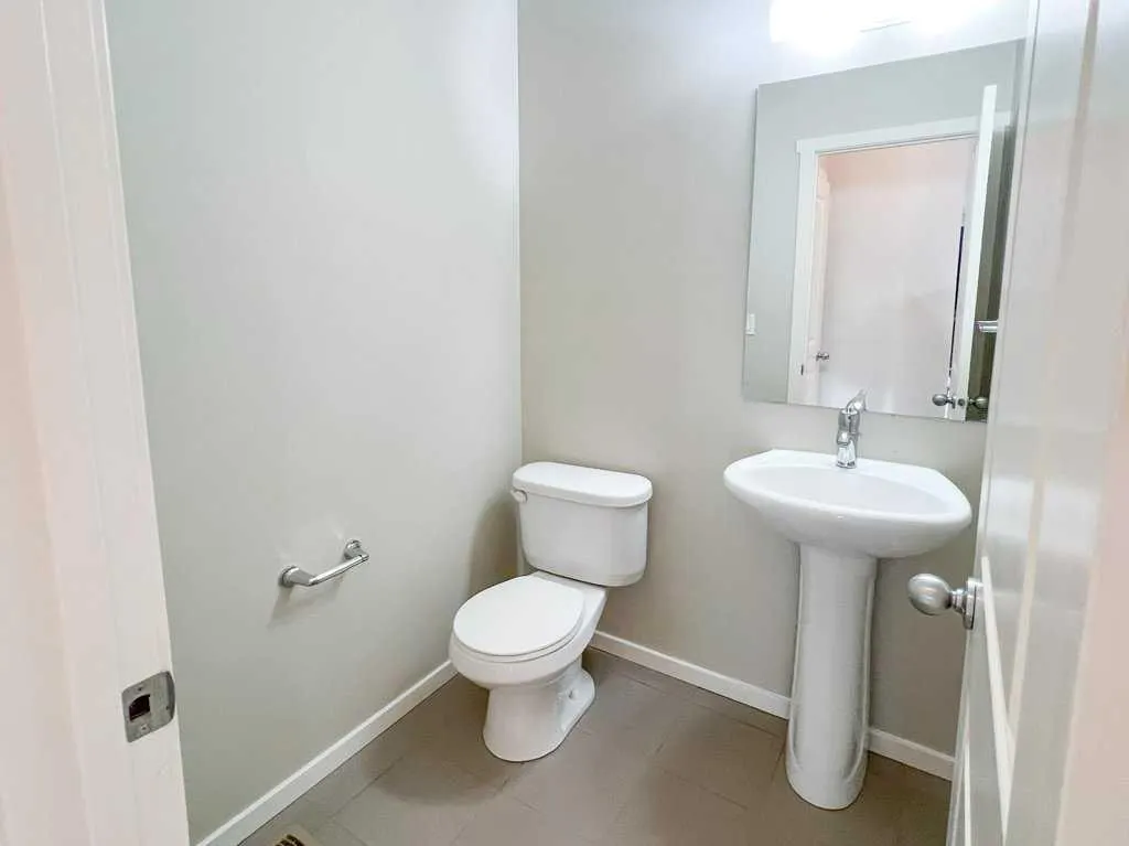 28 Kinlea Common NW