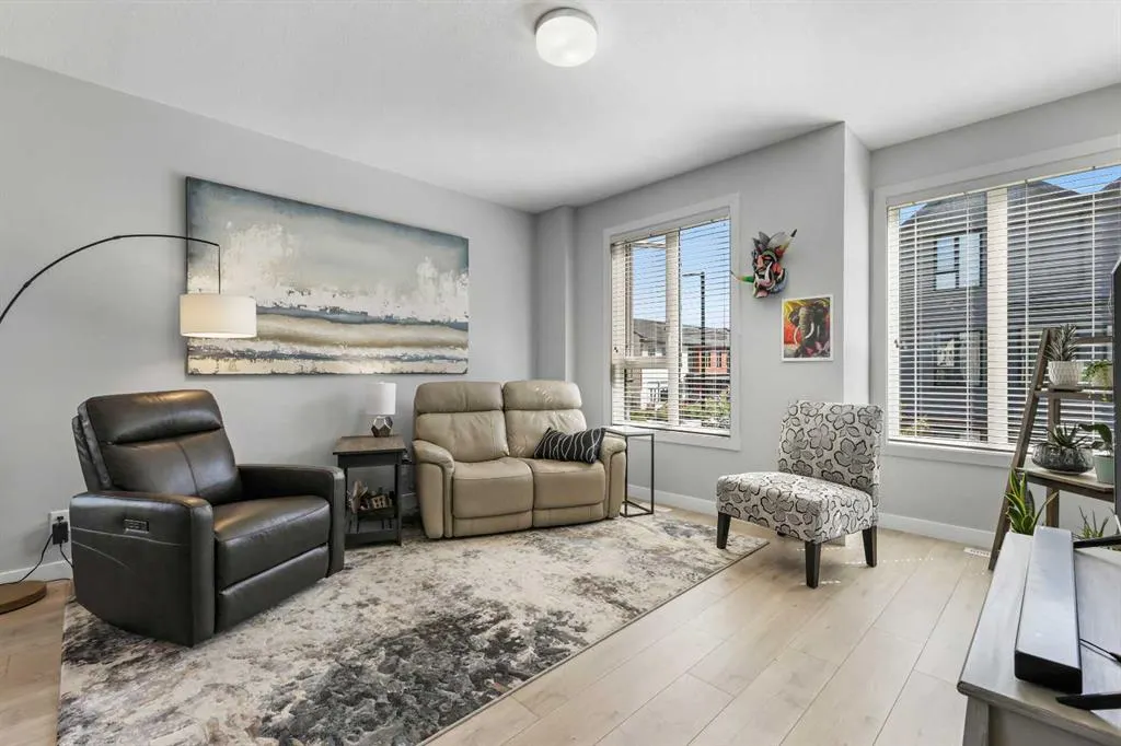 502 Drake Landing Wynd