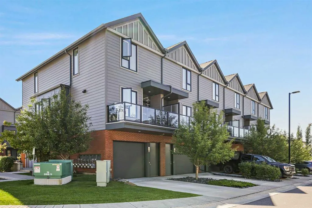 502 Drake Landing Wynd