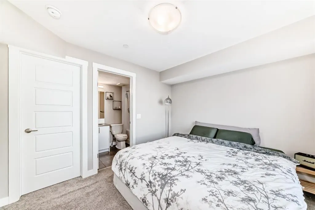 172 Livingston Common NE