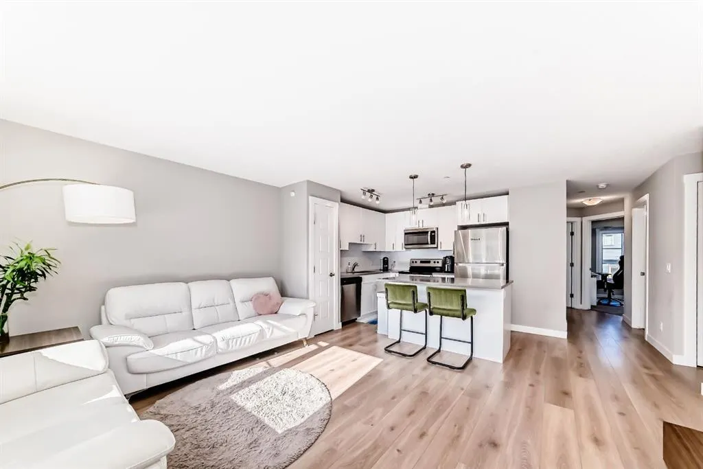 172 Livingston Common NE