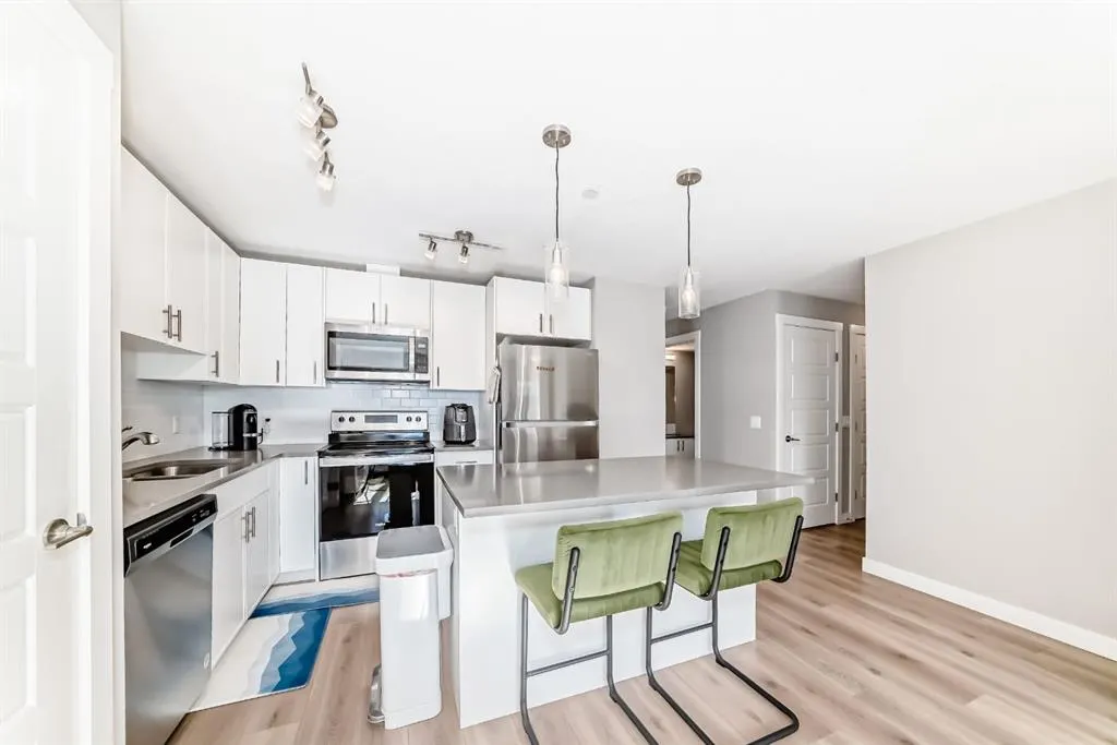 172 Livingston Common NE