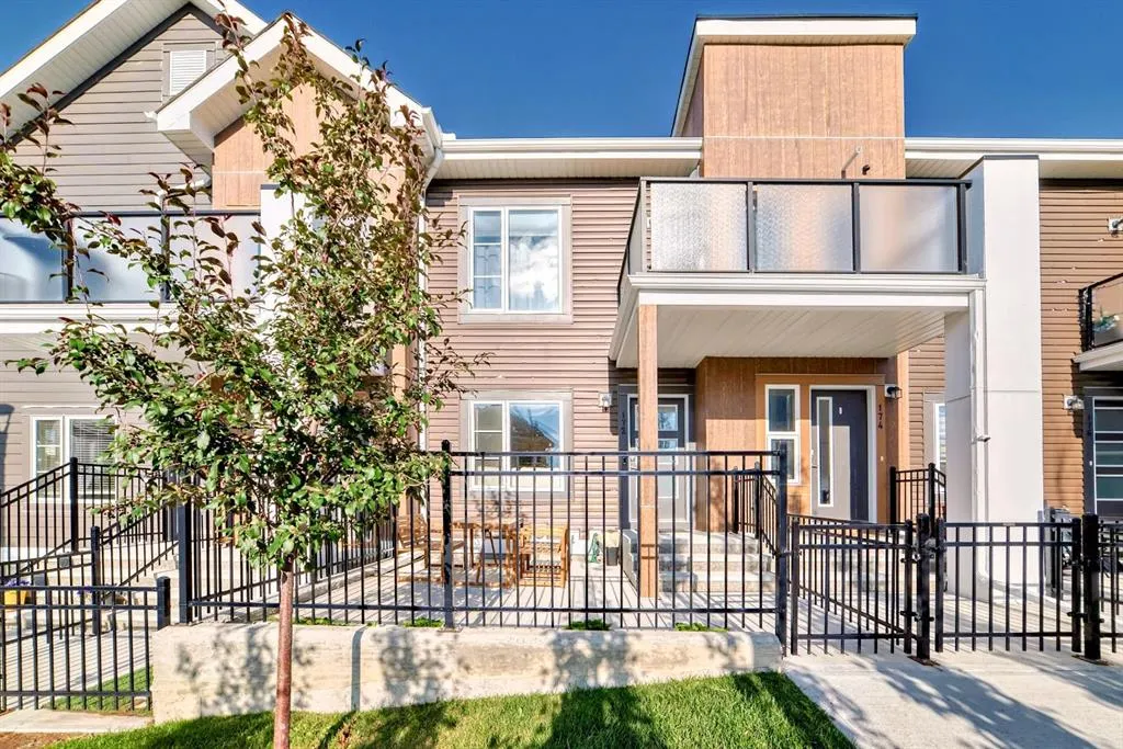 172 Livingston Common NE