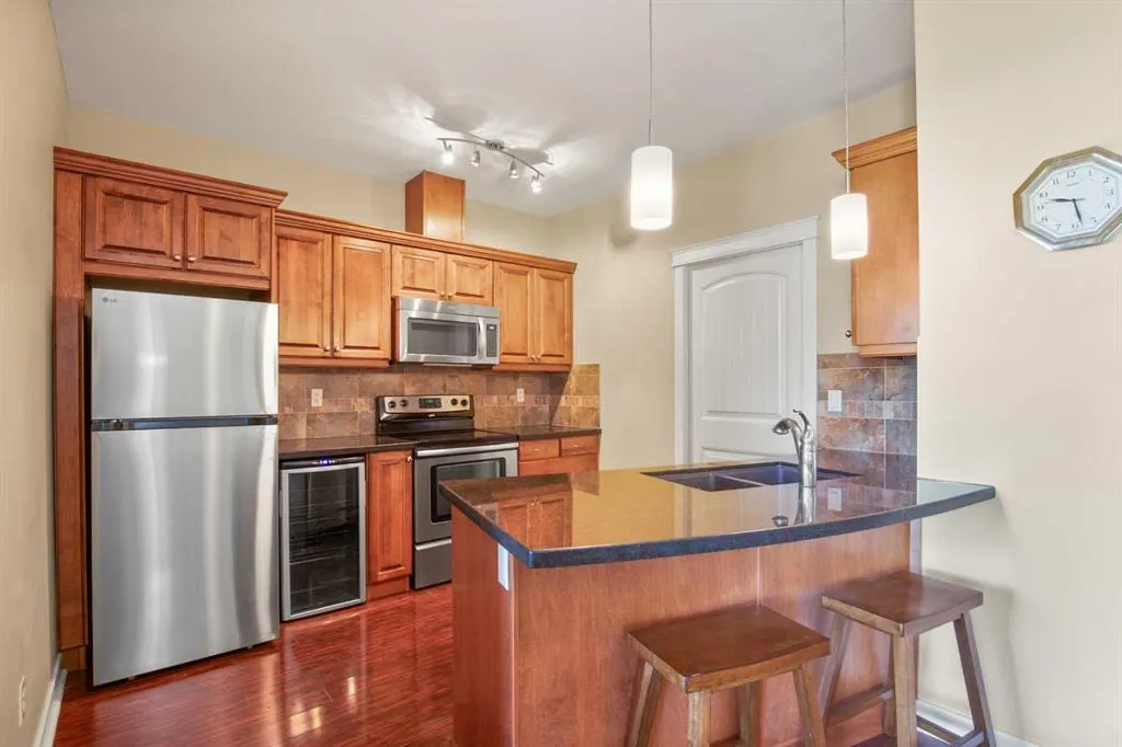 4707 50 Street, #405