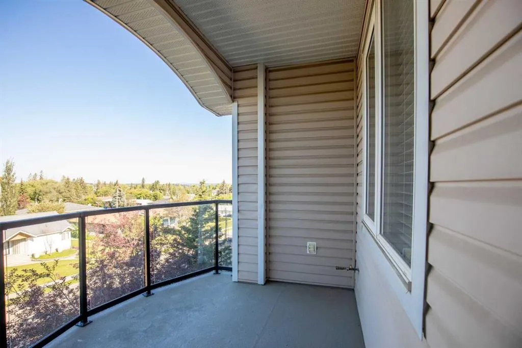 4707 50 Street, #405