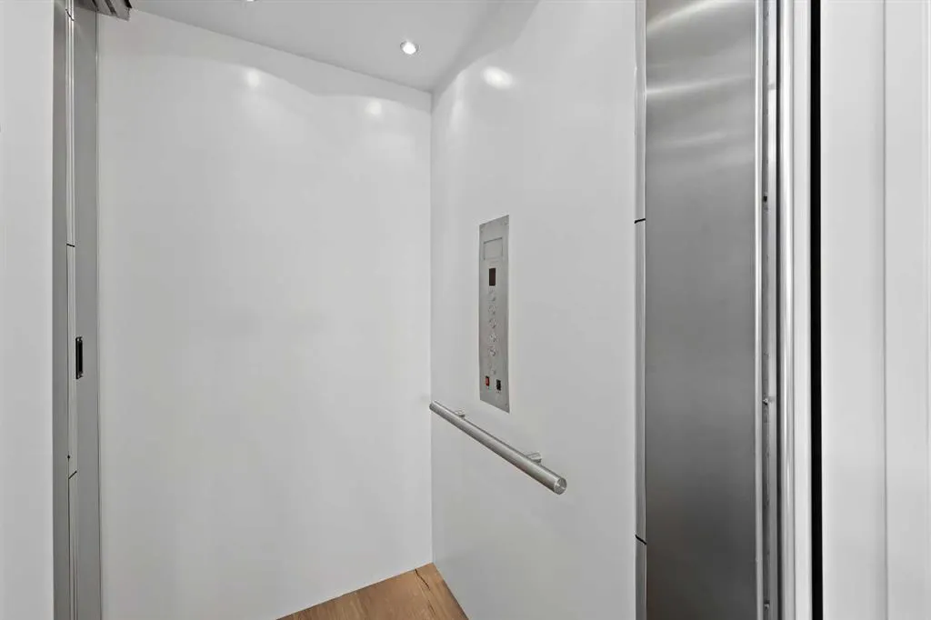 237 Windhorse Court