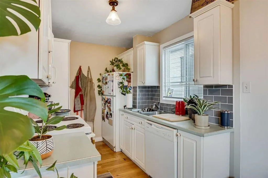 836 4 Avenue NW, #302