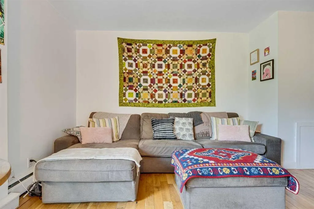 836 4 Avenue NW, #302