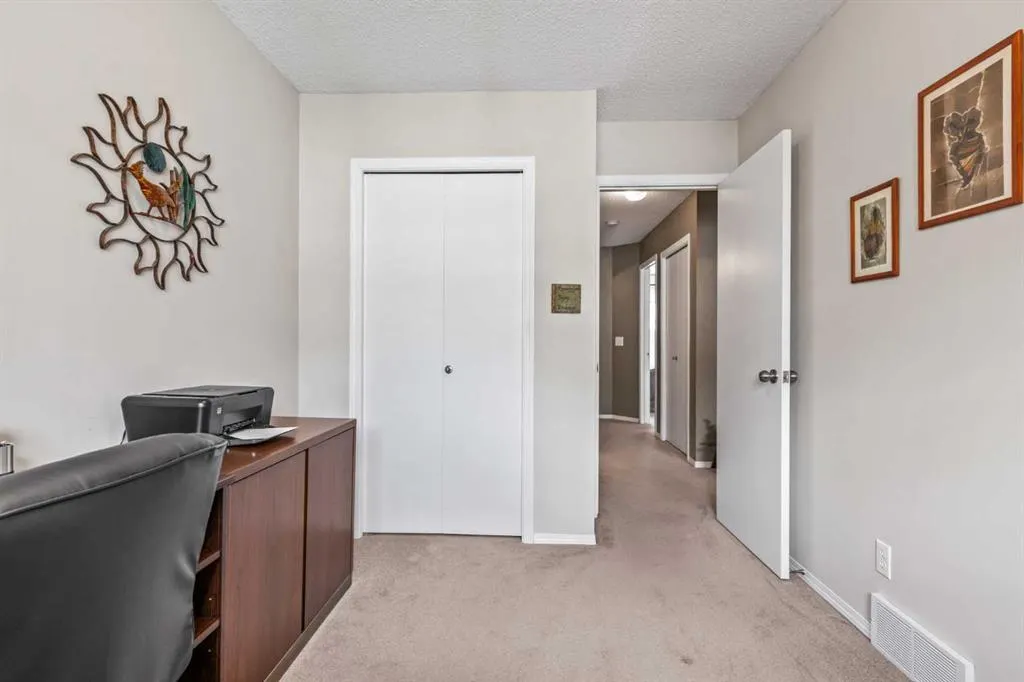 24 Millview Green SW
