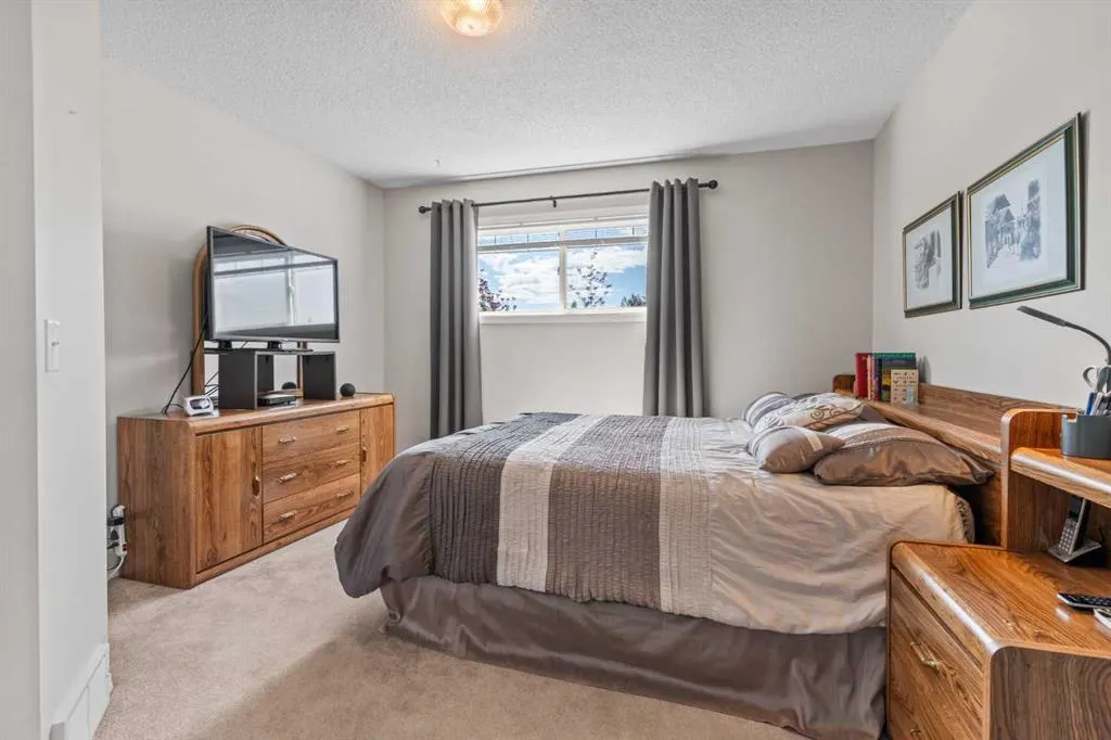 24 Millview Green SW