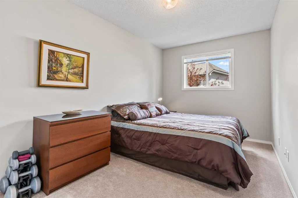 24 Millview Green SW
