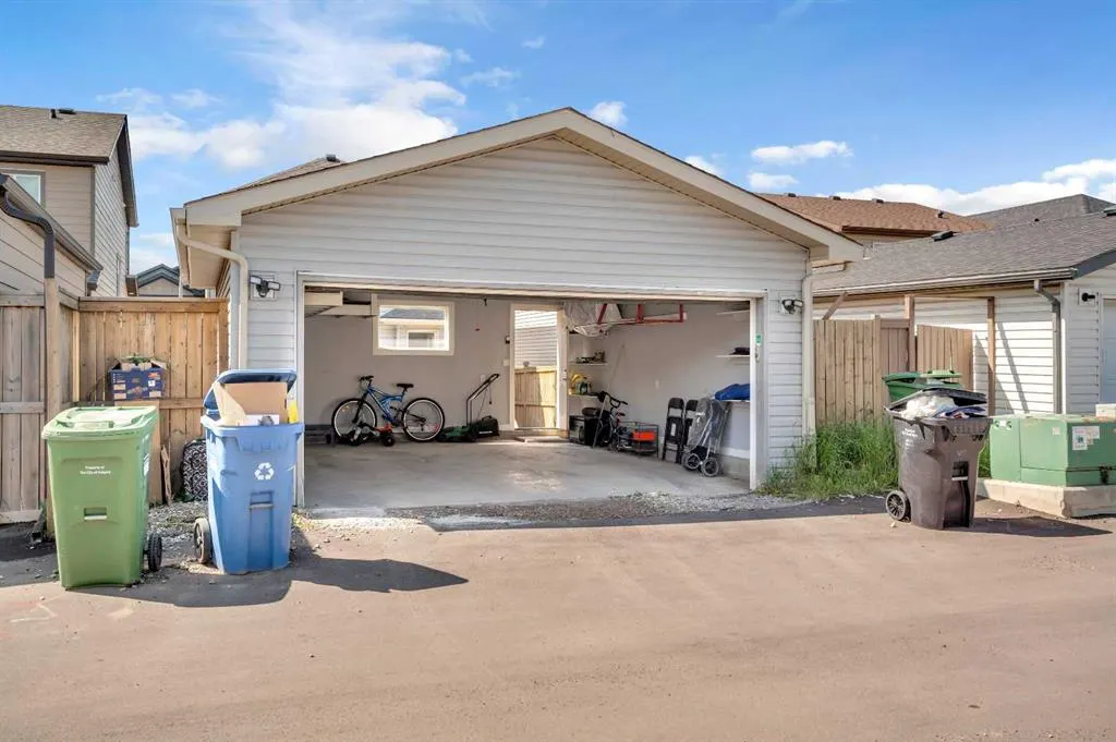 45 Skyview Springs Crescent NE
