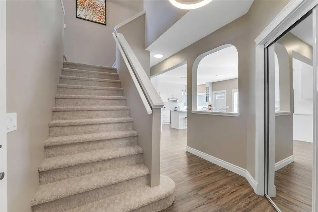 209 Sagewood Grove SW