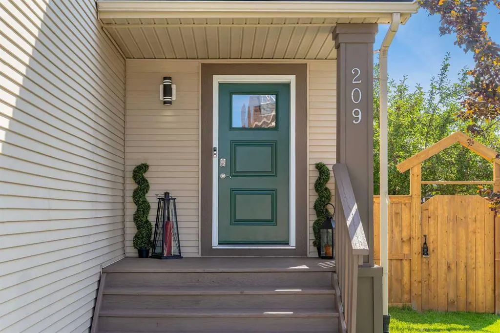 209 Sagewood Grove SW