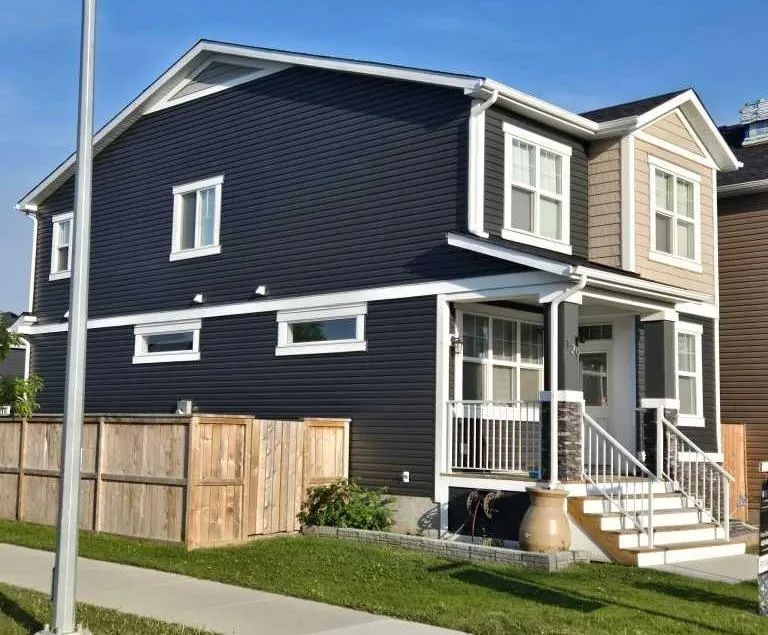 129 Red Embers Crescent NE