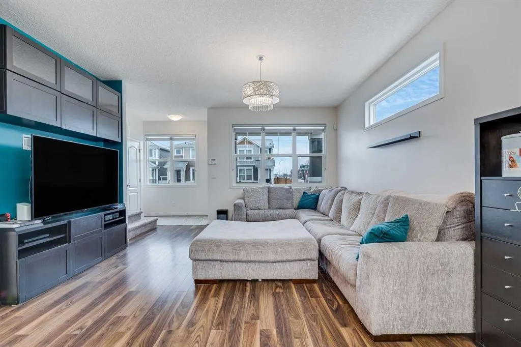 129 Red Embers Crescent NE