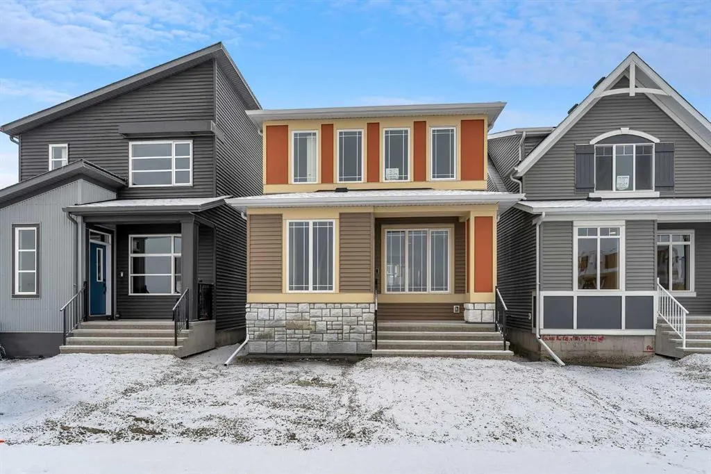 87 Corner Glen Manor NE
