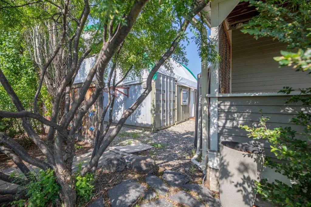 125 River Avenue