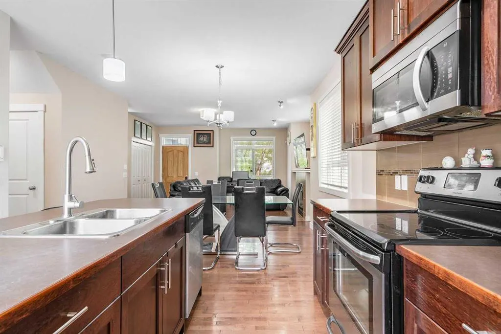 103 Skyview Ranch Gardens NE