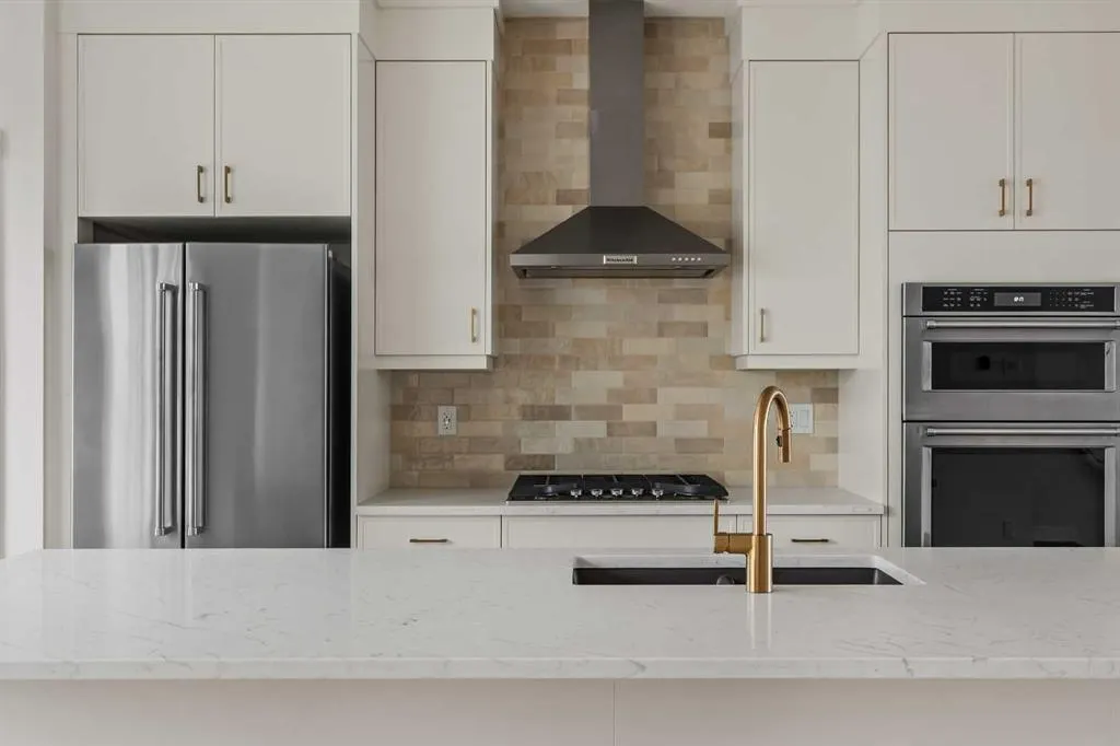 405 Sovereign Common SW