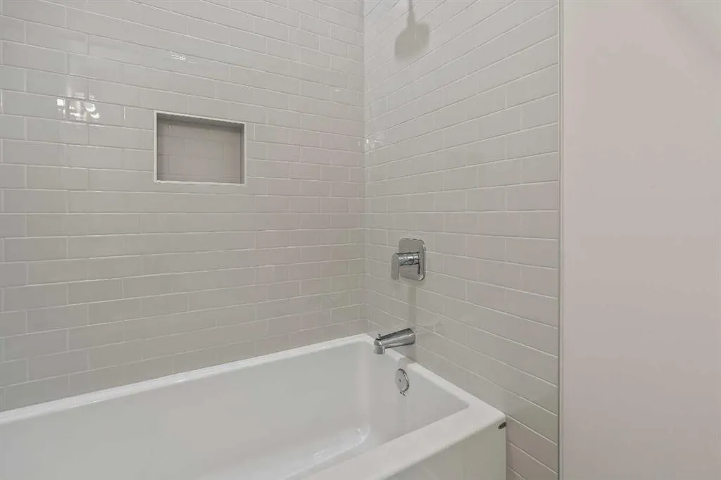 405 Sovereign Common SW
