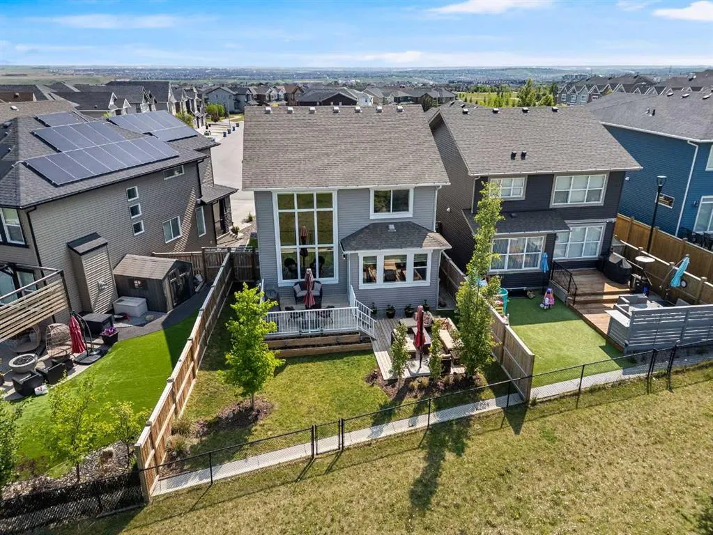 280 Nolancrest Heights NW