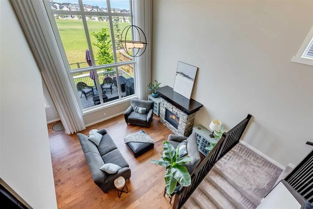 280 Nolancrest Heights NW