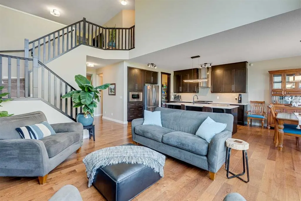 280 Nolancrest Heights NW