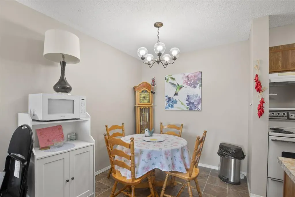 41 Bennett Street, #206