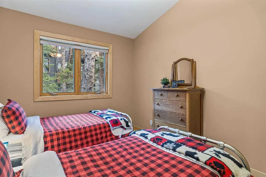 124 Silvertip Ridge, #4