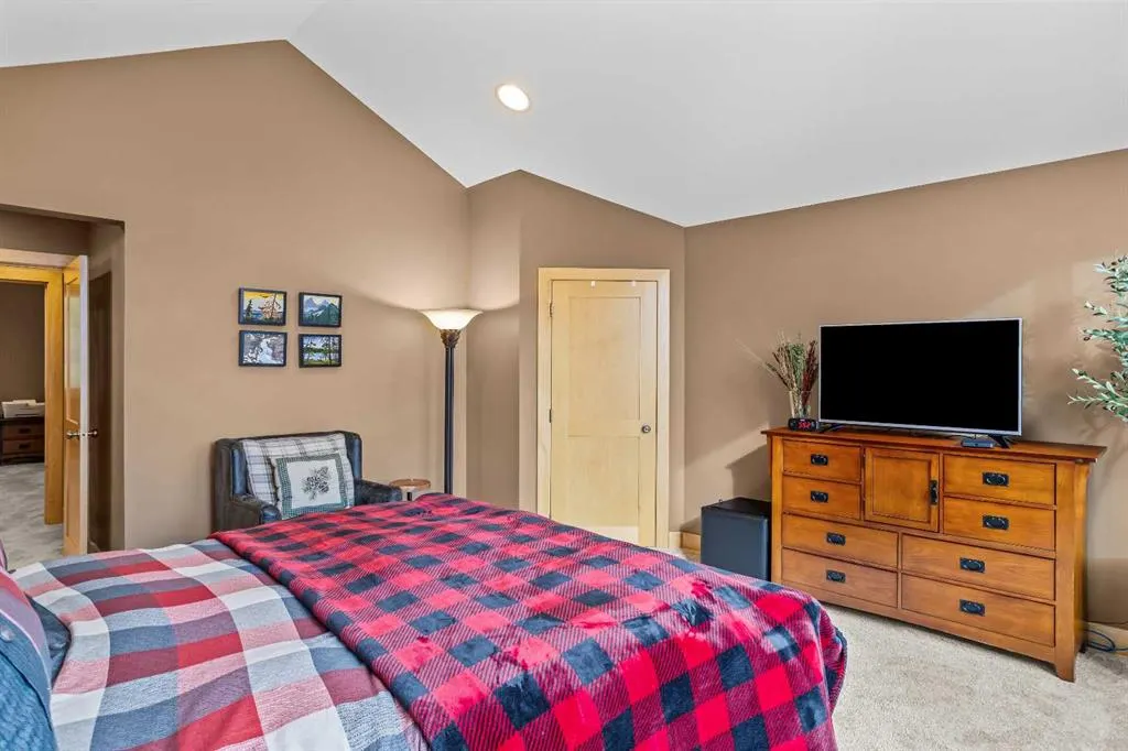 124 Silvertip Ridge, #4