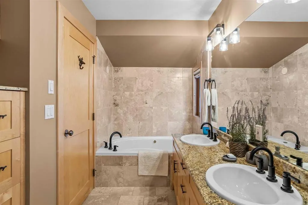124 Silvertip Ridge, #4