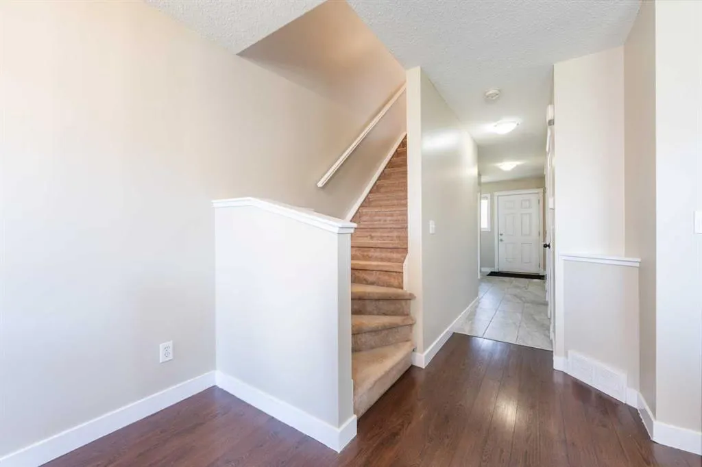 220 Bayside Point SW
