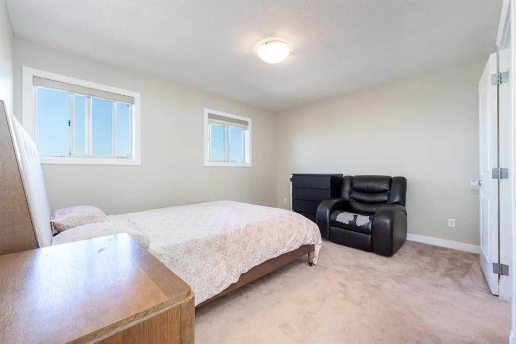 220 Bayside Point SW