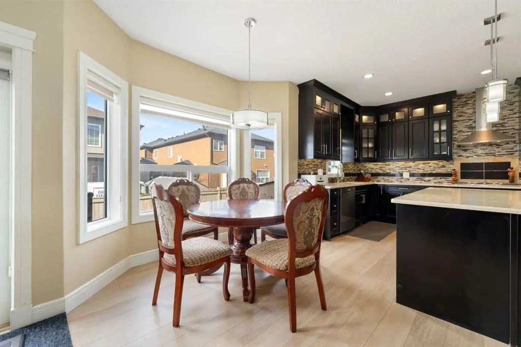 150 Saddlelake Grove NE