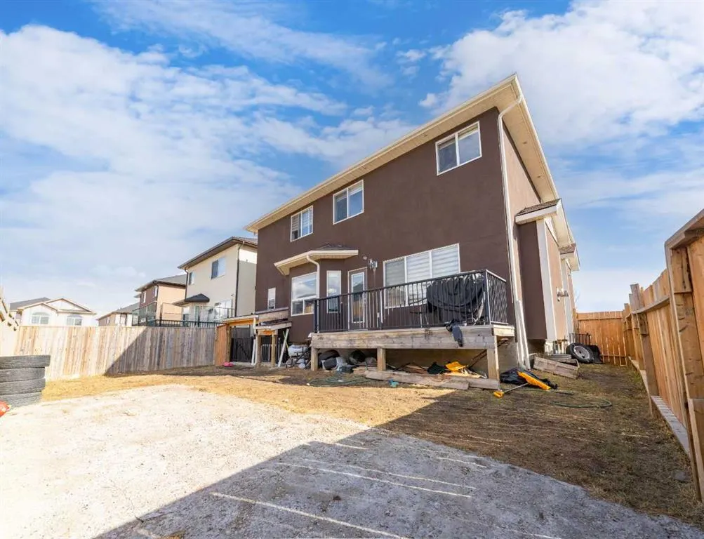 150 Saddlelake Grove NE