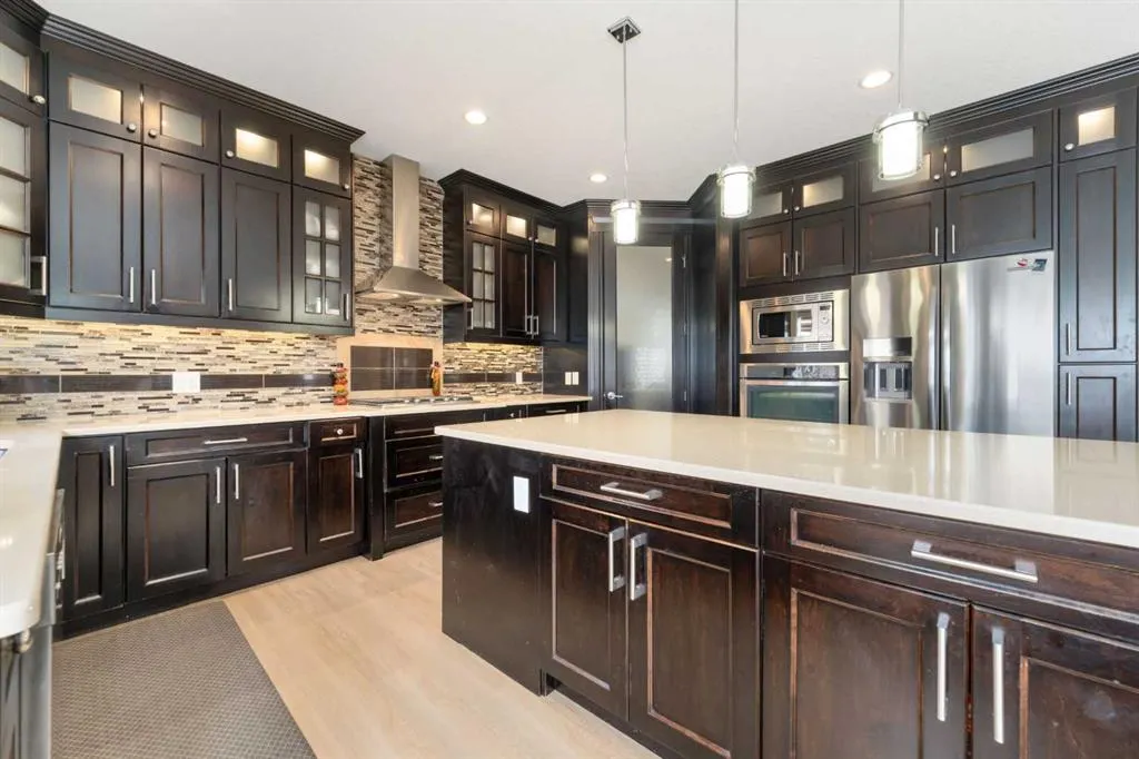 150 Saddlelake Grove NE
