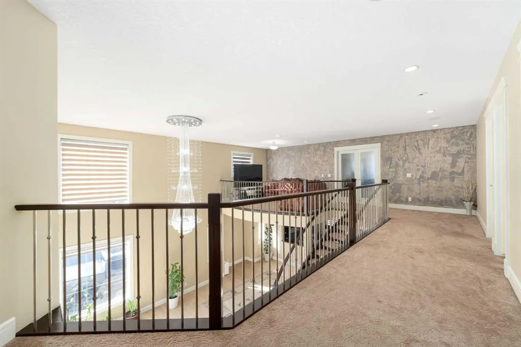 150 Saddlelake Grove NE