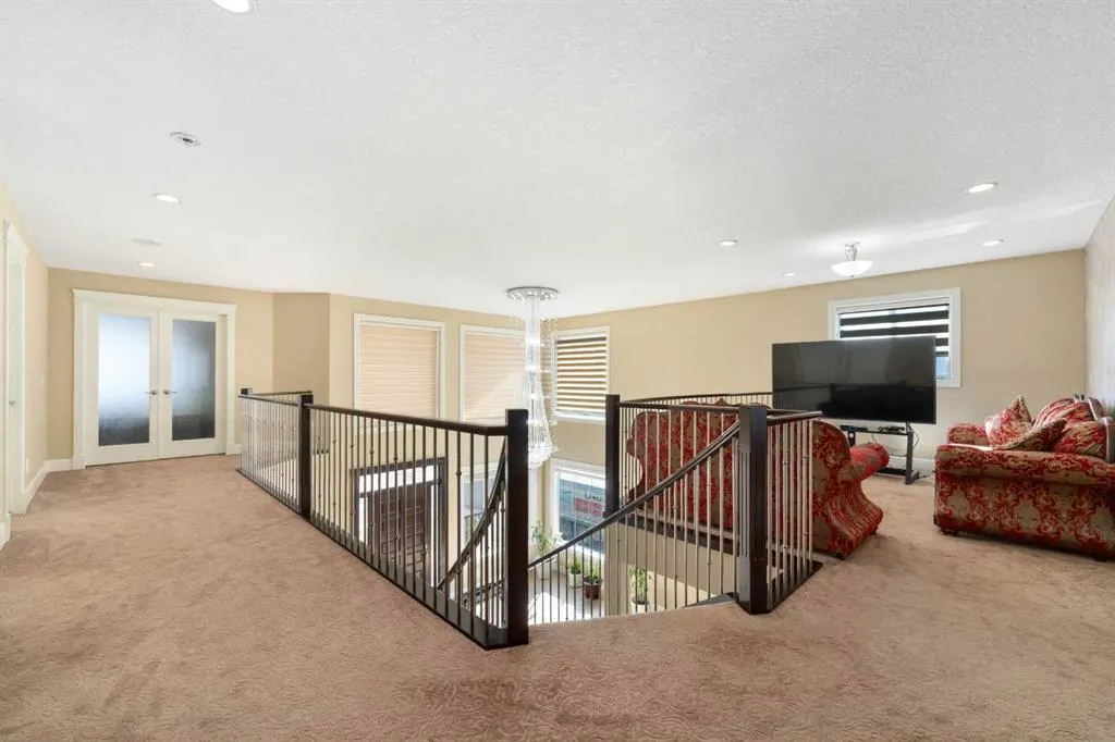 150 Saddlelake Grove NE