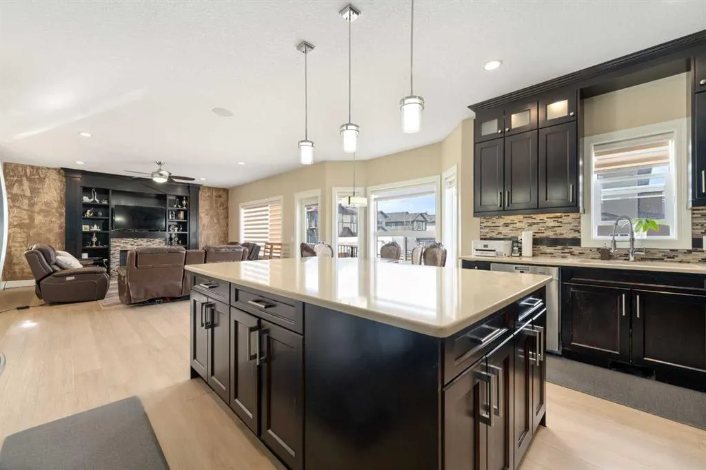 150 Saddlelake Grove NE